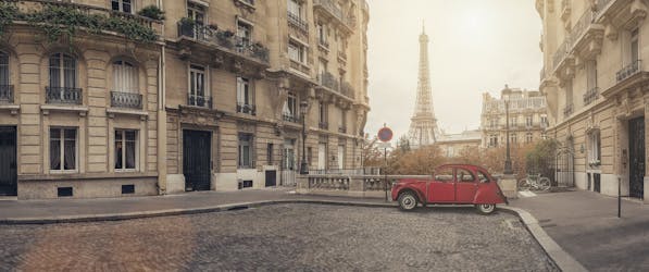 Tour privado por la noche de París en un 2CV vintage con champán